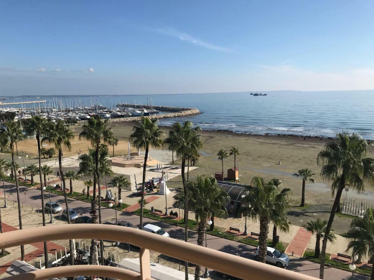 Sea View Central Apt Ithaki 라르나카 외부 사진