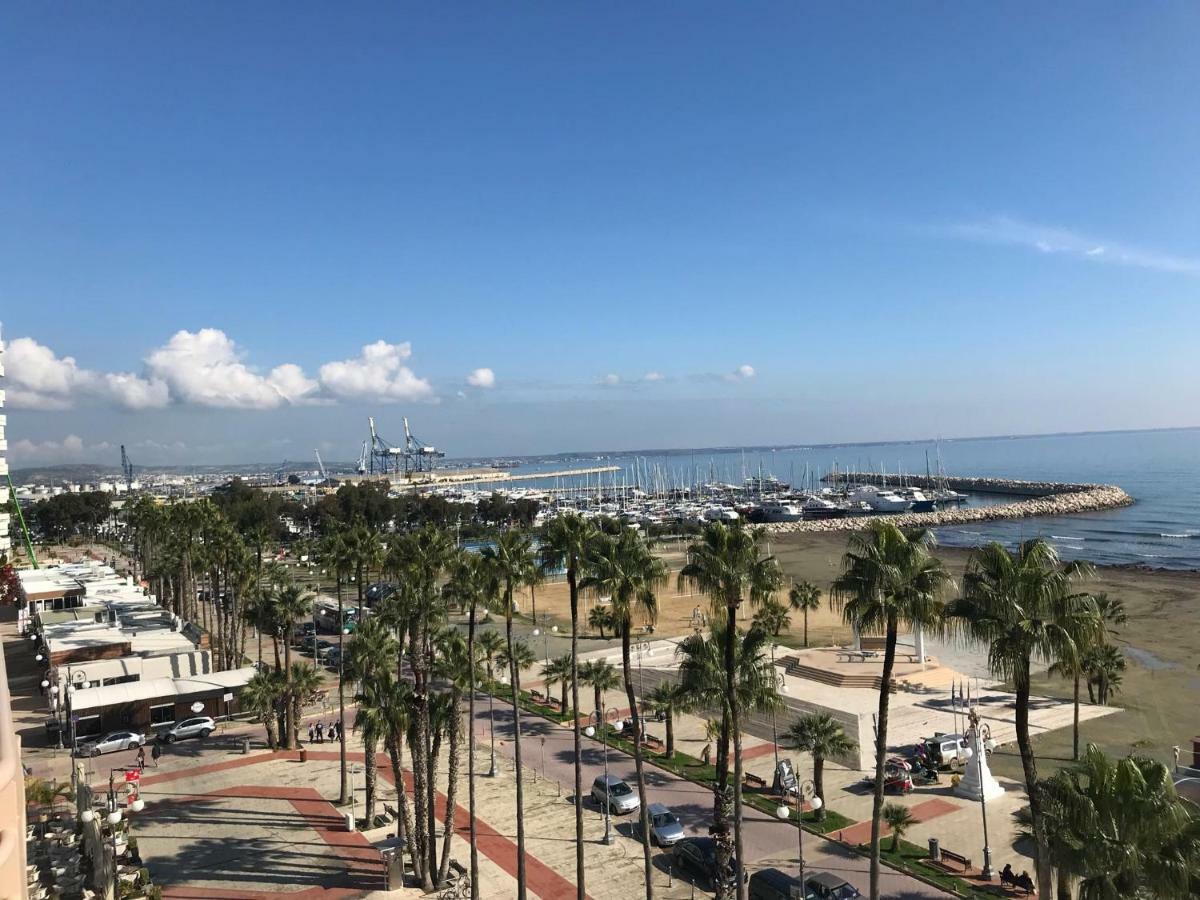 Sea View Central Apt Ithaki 라르나카 외부 사진