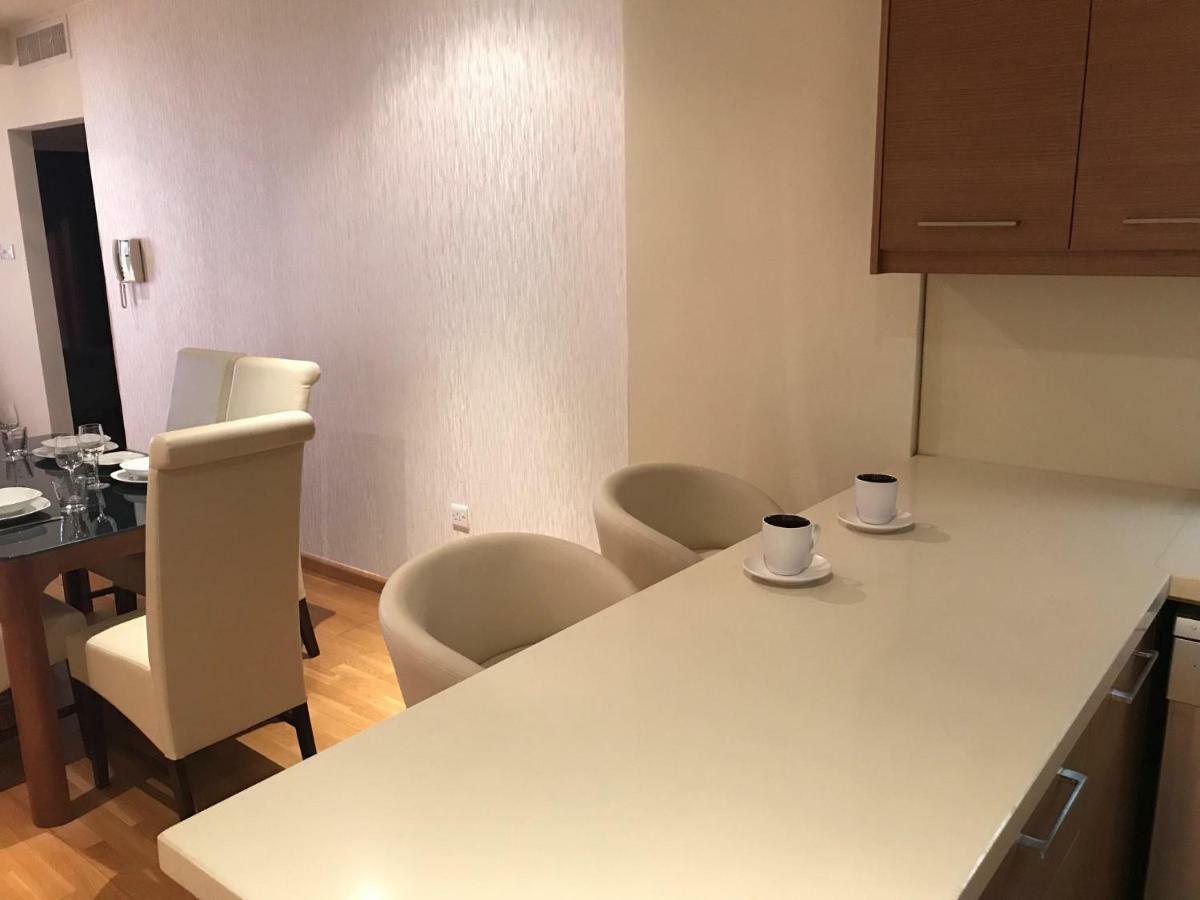 Sea View Central Apt Ithaki 라르나카 외부 사진