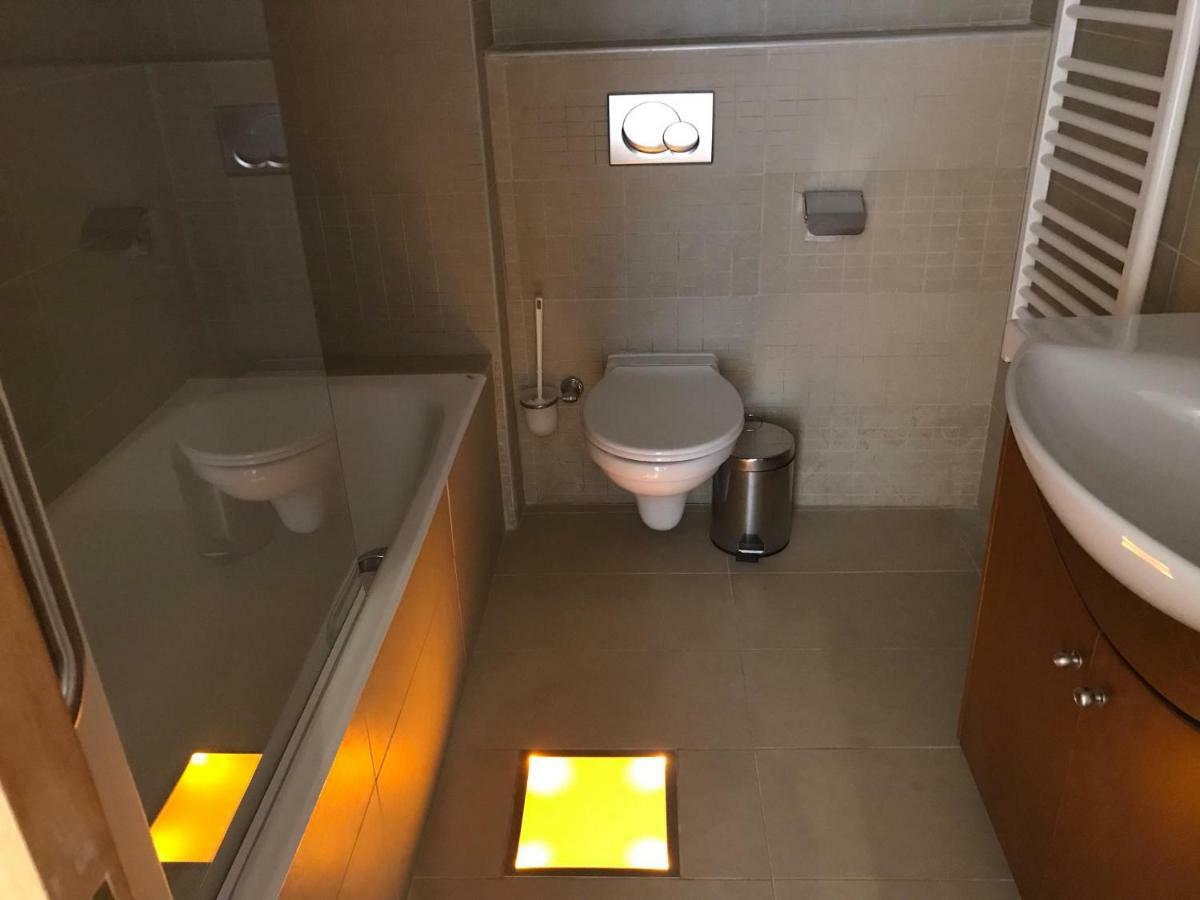 Sea View Central Apt Ithaki 라르나카 외부 사진